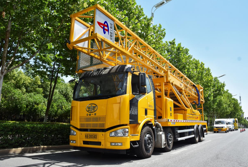 尊龙凯时检测桥检车。。。。。。。